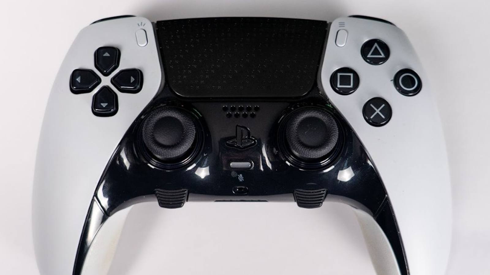 Manette PS5 Edge : prix, sticks, profils et PC en 2026