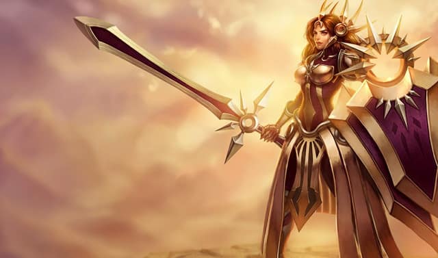 Illustration officielle de Leona, guerrière en armure dorée avec épée et bouclier solaire
