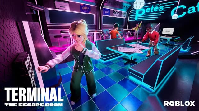 Une joueuse examine un boîtier dans un café aux néons, dans le jeu d'évasion Terminal: The Escape Room