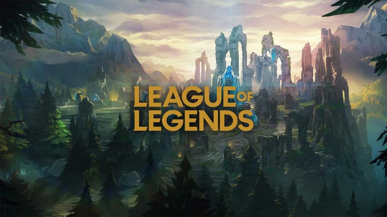 Écran-titre de League of Legends au-dessus d'un paysage de forêt et de ruines