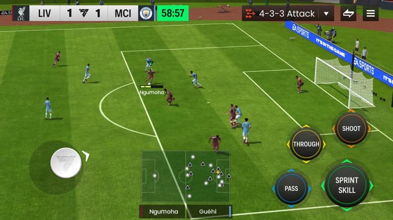 Match de FC Mobile en cours entre Liverpool et Manchester City, avec le stick virtuel et les boutons Passe, Passe en profondeur, Tir et Sprint