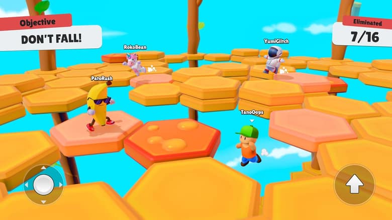 Des joueurs sautent sur des plateformes hexagonales orange au-dessus du vide, avec l'objectif Don't fall