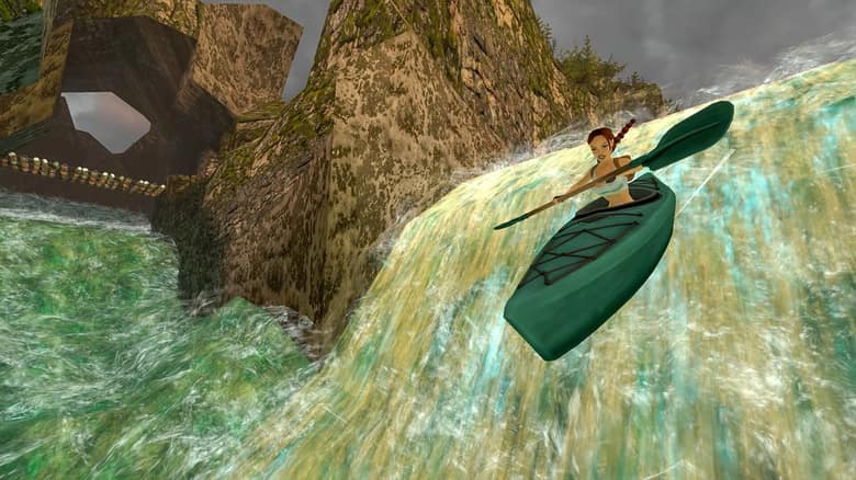 Lara Croft descend des rapides en kayak dans un canyon