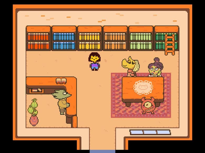 Un enfant en pull rayé entre dans une bibliothèque aux étagères colorées, où se trouvent plusieurs monstres