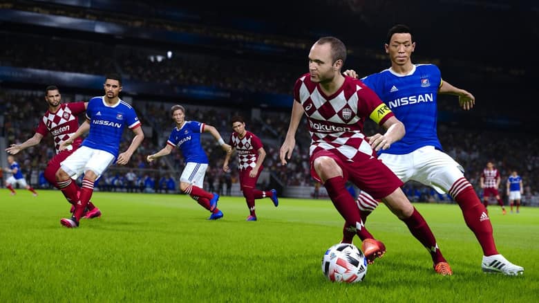 Match de PES 2021 entre le Vissel Kobe et les Yokohama F. Marinos, Iniesta conduit le ballon